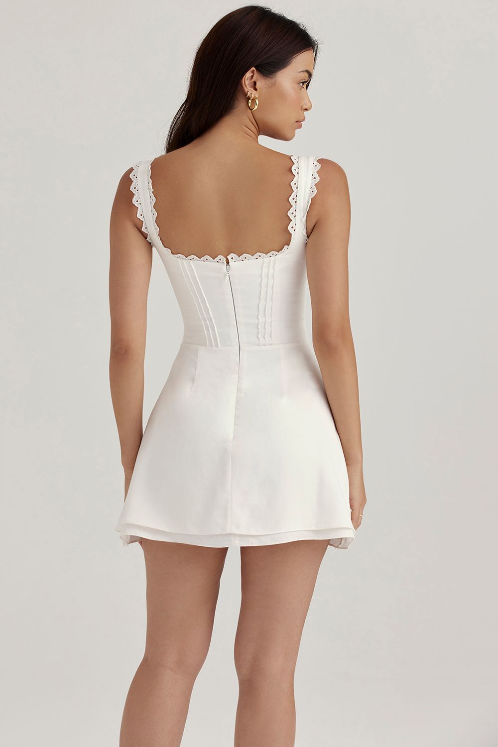 Vestido Curto Decote Corset Yasmin Branco - Modenna 12